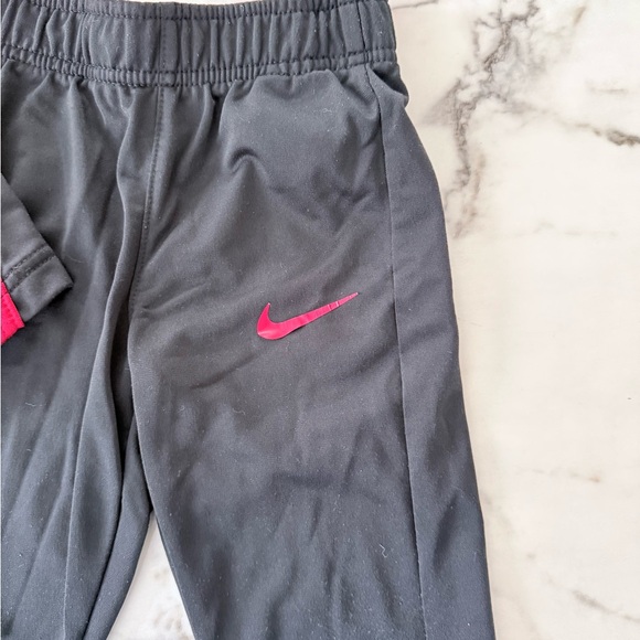 Nike Red and Black Athletic Set - Picture 5 of 9